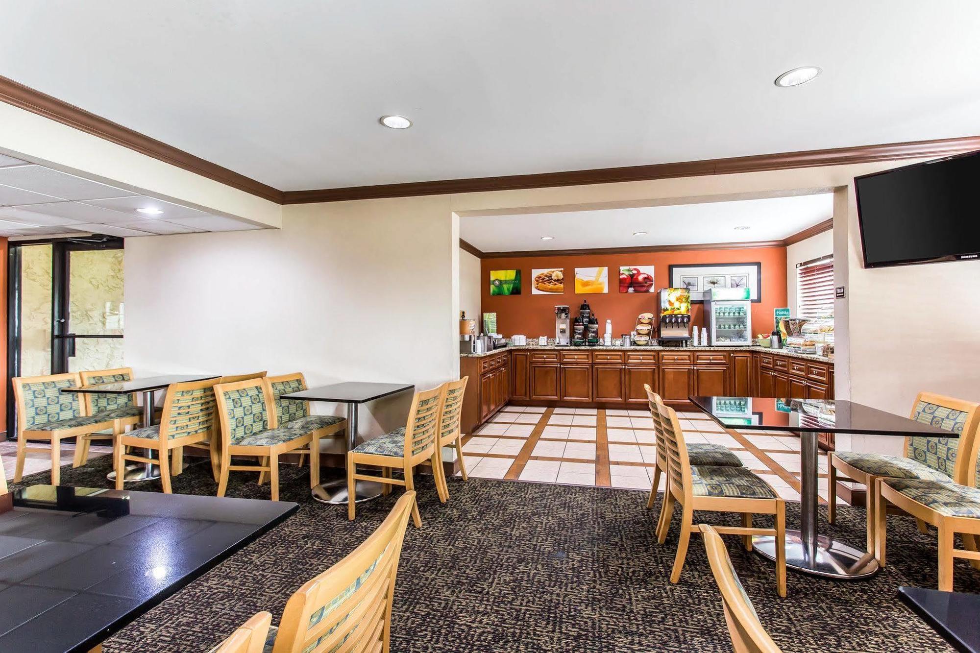 Quality Inn & Suites Morrow Atlanta South Esterno foto